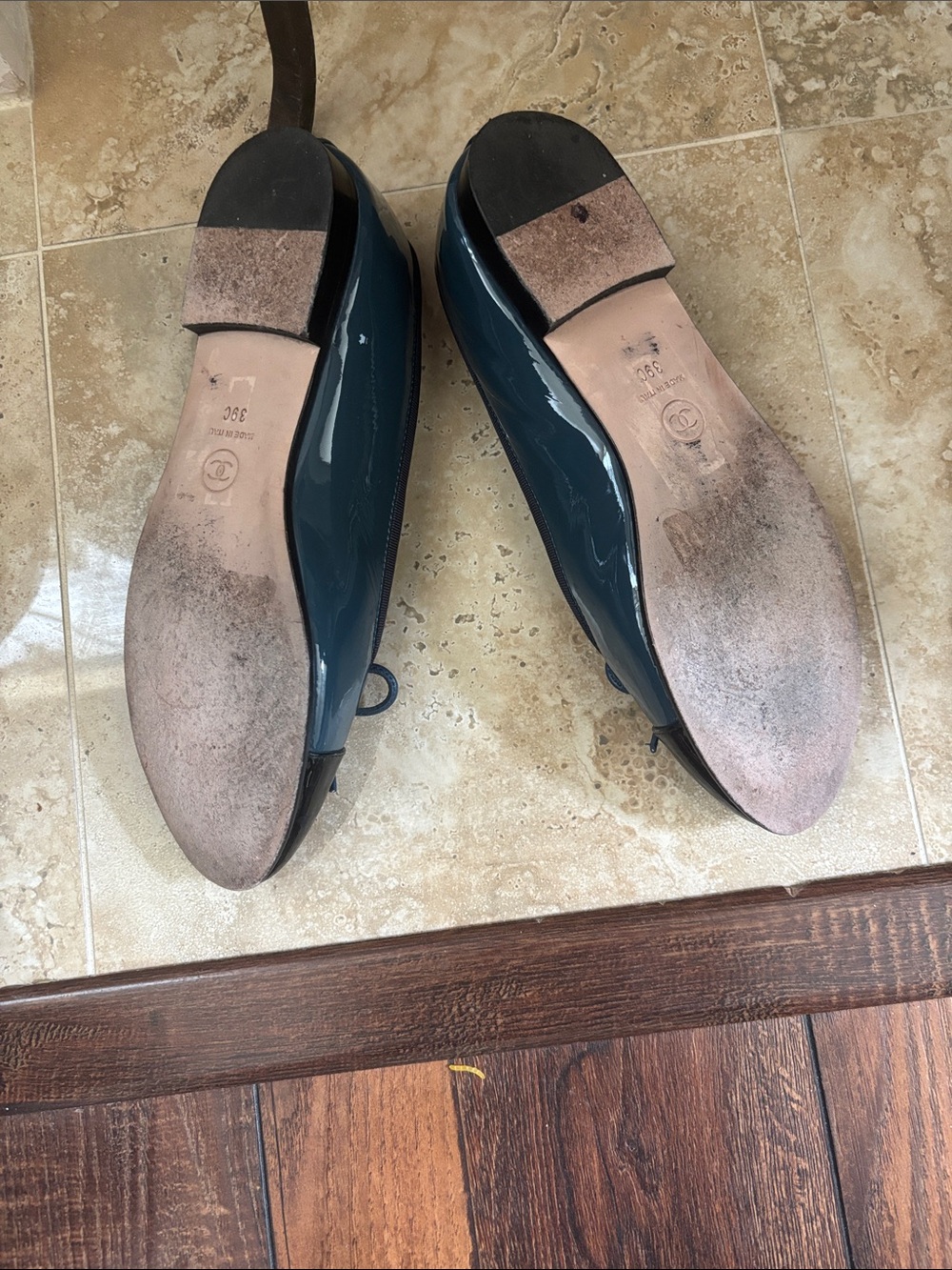 CHANEL Blue and Black Patent Cap-Toe Ballet Flats - Picture 4 of 4